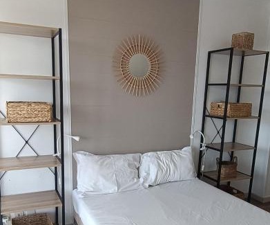 Balaruc-les-Bains Apartamento | Studio cosy pour curistes avec terrasse, vue sur piscine