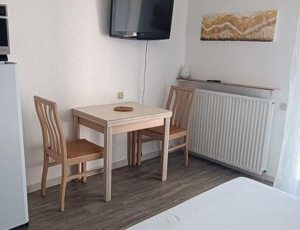 Balaruc-les-Bains Apartamento | Studio cosy pour curistes avec terrasse, vue sur piscine