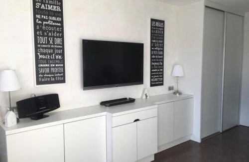 Jeux Apartamento | Studio cosy pour 4 à l'Alpe d'Huez, proche télécentre, commerces, terrasse sud, animaux bienvenus - FR-1-405-228