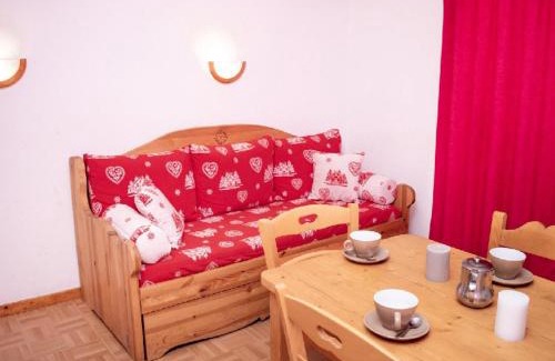 Puy-Saint-Vincent Apartamento | Studio cosy pour 4 avec balcon et cuisine équipée à Puy-Saint-Vincent - FR-1-504-303