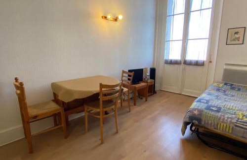 Evian-les-Bains Apartamento | Studio cosy près des quais d'Evian - FR-1-498-51
