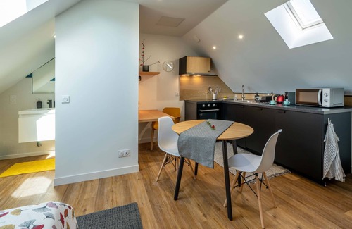 La Roche-sur-Yon Apartamento | Studio D, in the center of town, cosy and warm.