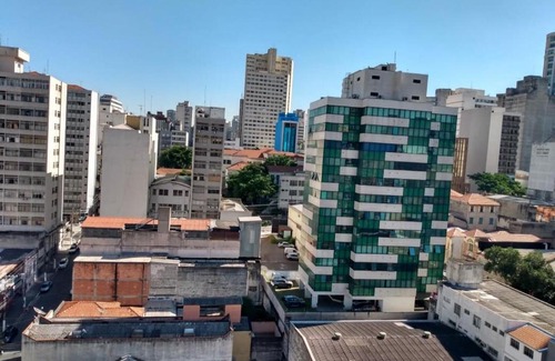 Se Apartamento | Studio Descolado na Liberdade - Prédio com piscina