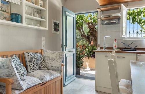 Pedi Apartamento | Estudio 'Dikaia 1' con vistas al mar, Wi-Fi y aire acondicionado