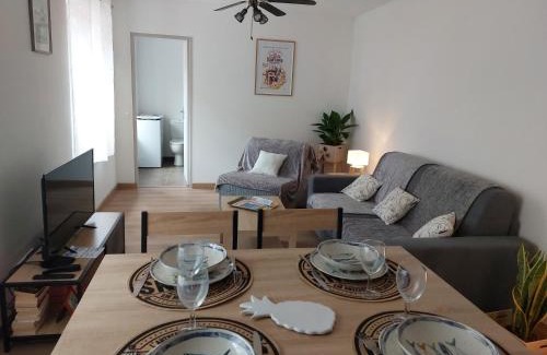 Mandelieu-la-Napoule Beach Apartamento | Studio du Château - Axelle Loc'Appart