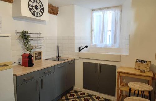 Carcassonne Apartamento | Studio du Charme Médiéval ConciergerieDameCarcas