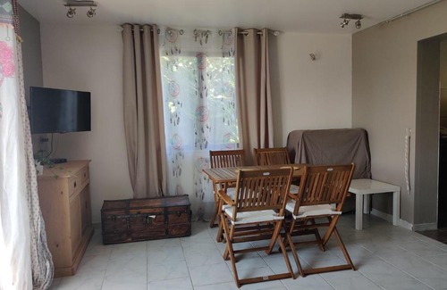 Senas Apartamento | STUDIO DU CHARME PROVENCAL