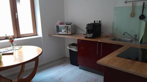 Le Cheylard Apartamento | studio du cheylard le coquelicot