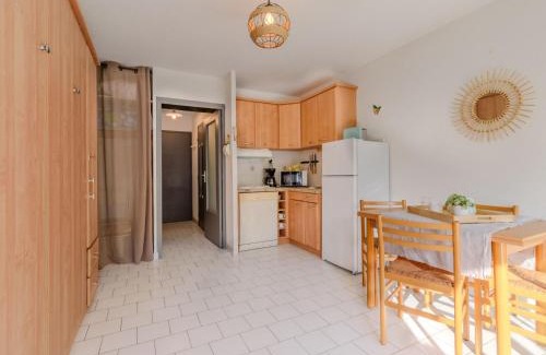 Montpellier Apartamento | Studio du Parc II-9 by Interhome