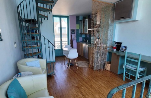 Milly-la-Foret Apartamento | Estudio-Estándar-Baño privado con bañera-Vista a la Ciudad-3 Star