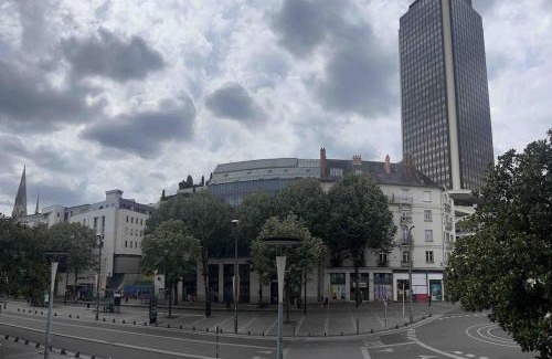 Decre-Cathedrale Apartamento | Studio Duquesne 1/2 pers