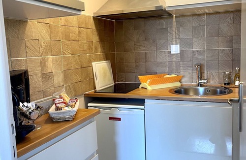 Brison-Saint-Innocent Apartamento | Estudio-Baño con bañera-Le Revard