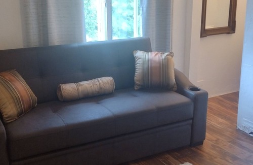 Pittsburgh Apartamento | Studio Efficiency Apartment Minutes from downtown Pittsburgh with WiFi