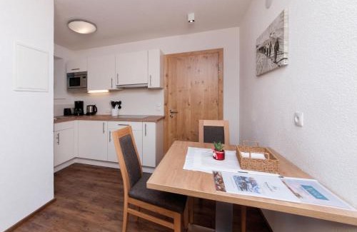 Pettneu am Arlberg Apartamento | Studio Eisenspitze by Interhome