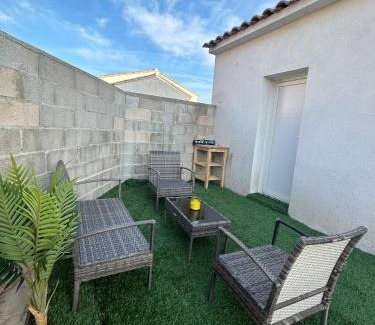 Mas Thibert Apartamento | Studio en bas de villa
