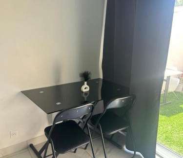 Mas Thibert Apartamento | Studio en bas de villa