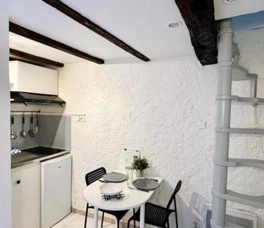 La Roquebrussanne Apartamento | STUDIO en Duplex