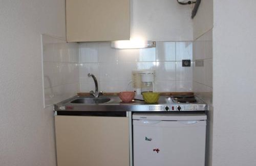 Fleury Apartamento | Studio en Front de Mer à Saint-Pierre-la-Mer avec Loggia - 100m de la Plage, 200m du Centre - FR-1-229D-61