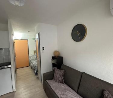 Lamalou-les-Bains Apartamento | Studio en RDC, climatisé