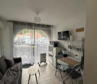 Lamalou-les-Bains Apartamento | Studio en RDC, climatisé