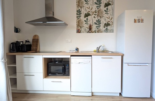 Chatelaudren Apartamento | Estudio-Grande-Baño para personas con movilidad reducida-Vista a la Ciudad