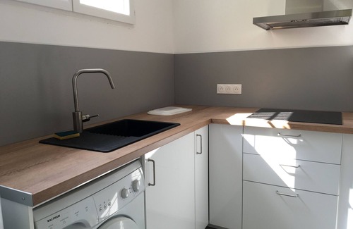 La Seyne-sur-Mer Apartamento | Studio EN REZ de Jardin Avec sa Petite Terrasse Privative