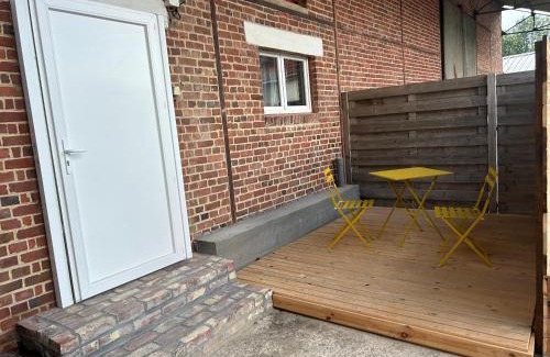 Erny-Saint-Julien Apartamento | Studio erny