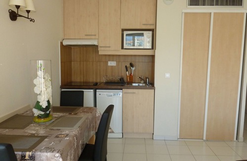 Frejus Port Apartamento | Estudio Vista excepcional de Port Fréjus - Piscina / Parking, acceso directo a la playa.