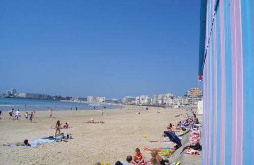 Les Sables d'Olonne Apartamento | Studio face mer avec balcon – 50m plage, proximité commerces et marché - FR-1-92-607