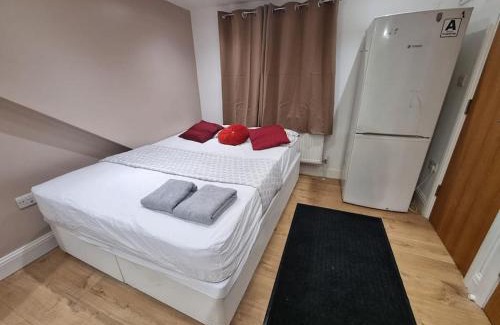 Heston Central Apartamento | Studio flat, Heathrow, Free parking, Netflix