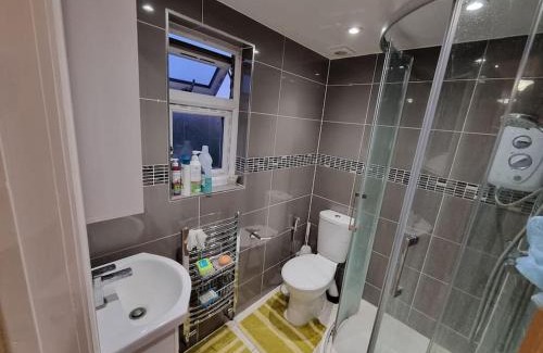 Heston Central Apartamento | Studio flat, Heathrow, Free parking, Netflix