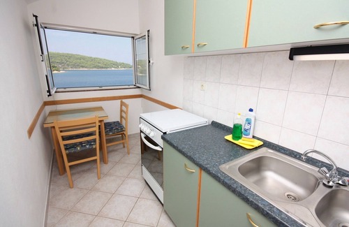 Necujam Apartamento | Apartamento-estudio en la playa Necujam, Solta (AS-5182-a)