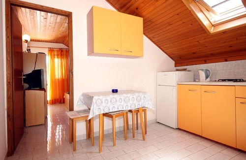 Cove Basina (Jelsa) Apartamento | Apartamento-estudio en la playa Basina, Hvar (AS-542-a)