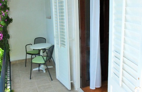Vrpolje Apartamento | Apartamento-estudio con balcón y vista al mar Makarska (AS-22168-a)