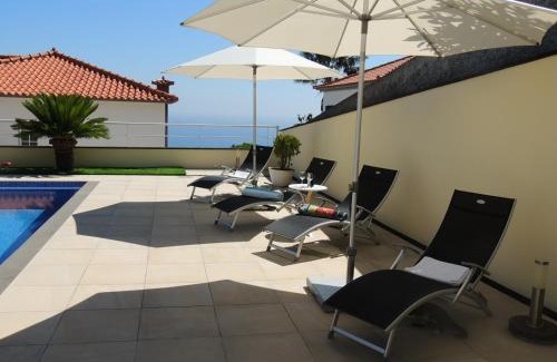Santa Maria Maior Apartamento | Studio Flat with Pool