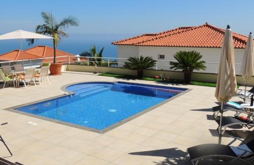 Santa Maria Maior Apartamento | Studio Flat with Pool