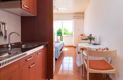 Skrbcici Apartamento | Apartamento-estudio con una terraza Skrbčići, Krk (AS-21231-a)