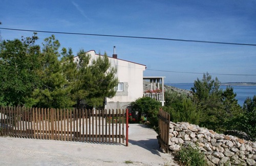 Smokvica Apartamento | Apartamento-estudio with terrace and sea view Bahía Smokvica, Pag (AS-4137-a)