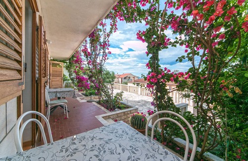 Brela Apartamento | Apartamento-estudio con terraza y vista al mar Brela, Makarska (AS-2752-a)