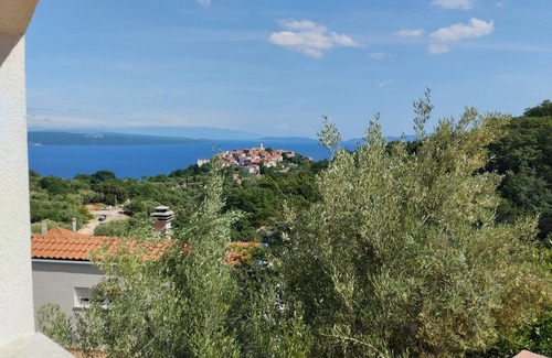 Beli Apartamento | Apartamento-estudio con terraza y vista al mar Beli, Cres (AS-22435-a)