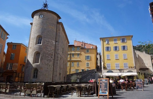 Hyeres City Centre Apartamento | Studio for 2 people in the heart of Hyères