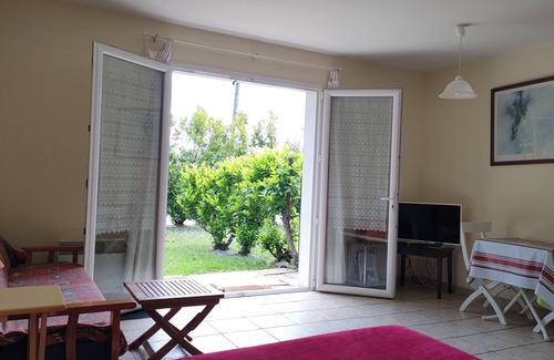 Escos Apartamento | Studio for two, in the countryside. Pets allowed