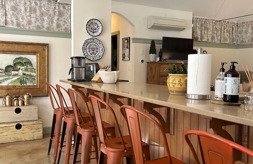 Old Lyme Casa | Studio Four: Country whole house with Wi-Fi, AC in Old Lyme near the CT River