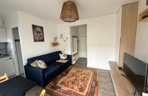 Merville-Franceville-Plage Apartamento | Studio 100 m from the beach!