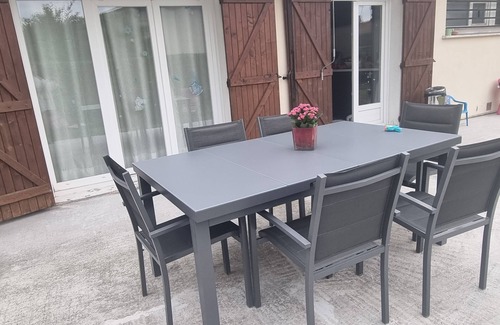Carbon-Blanc Apartamento | Studio & Grand Jardin