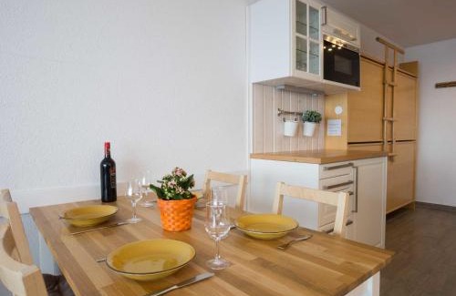 Vex Apartamento | Studio Greppon 107 by Interhome