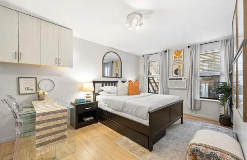 Midtown West Apartamento | Studio Haven in Times Square & Nearby Restaurants