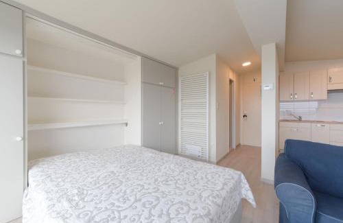 Klemskerke Apartamento | Studio High in the sky with amazing views by Interhome