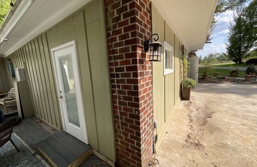 Perry Apartamento | Studio: Ideal for traveling nurse, gov’t contractor, Ag Center, Guardian Center
