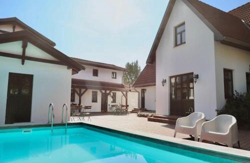 Dargun Apartamento | Studio in Dargun mit Pool am Kummerower See, cleaning included
